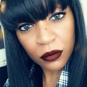 Meet your Posher, Candis